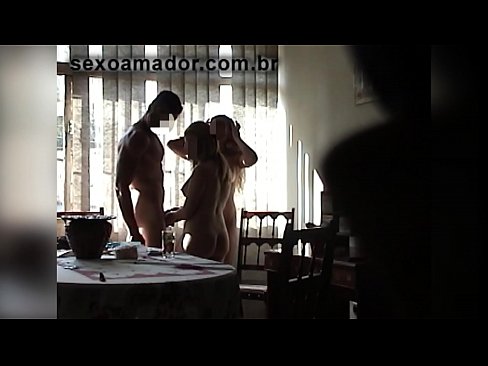 ❤️ Os amigos sexuais invitan a un home xigante e a un trío con el ️❌ Vídeo de sexo a nós gl.novoporn.ru